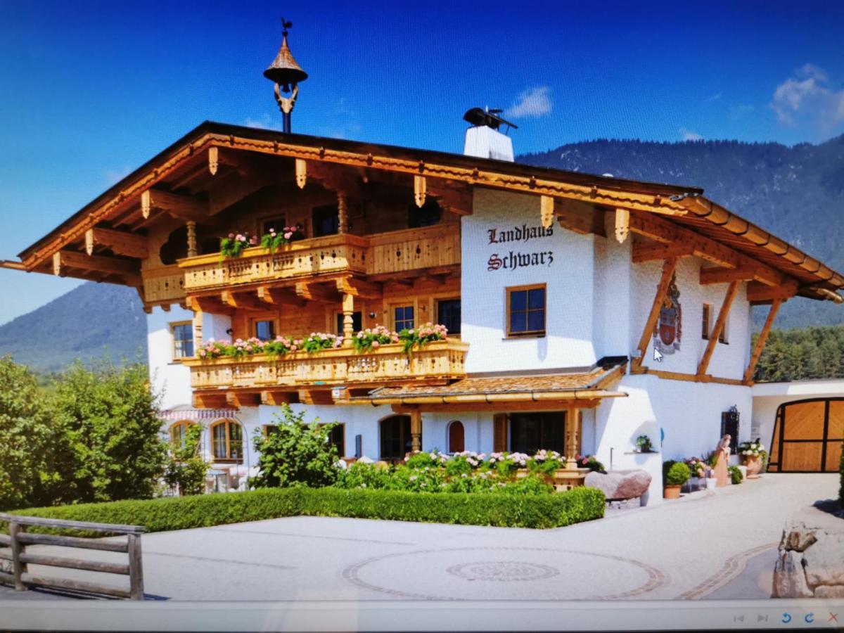 Schwarz Apartment